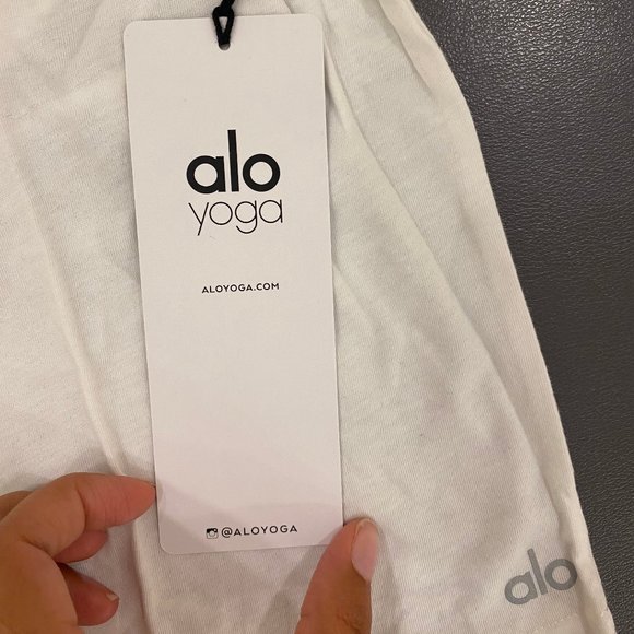 NWT Alo Yoga Vibration Tank, White - Picture 5 of 7
